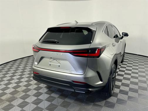2023 Lexus NX 450h+ Luxury