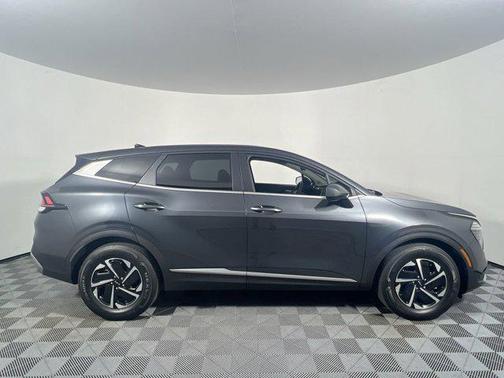 2024 Kia Sportage Hybrid LX