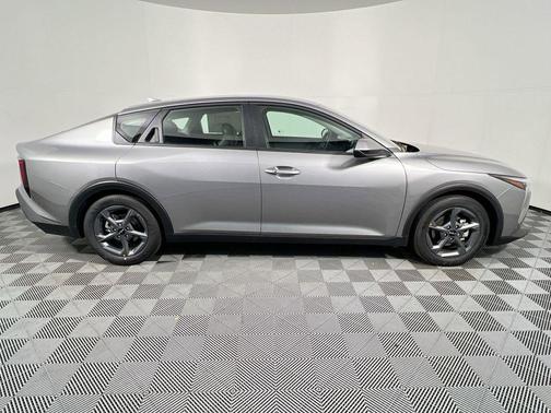 Steel 2026 Kia K4 LXS