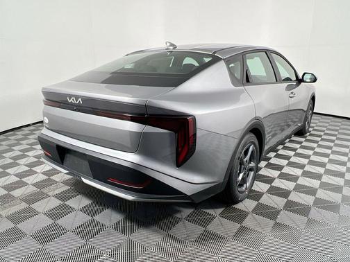Steel 2026 Kia K4 LXS