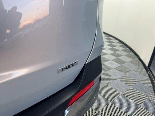 2025 Kia Carnival Hybrid SX