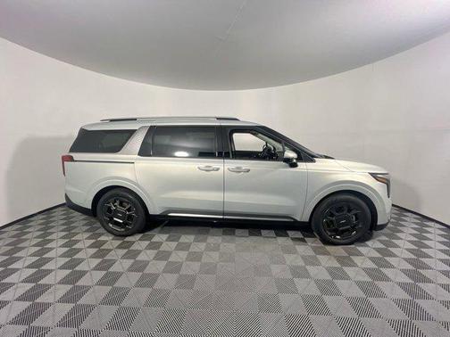 2025 Kia Carnival Hybrid SX