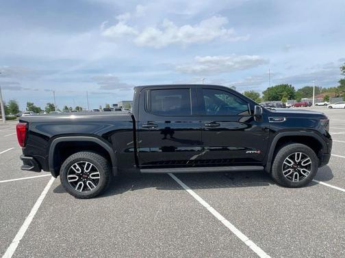 Onyx Black 2025 GMC Sierra 1500 AT4