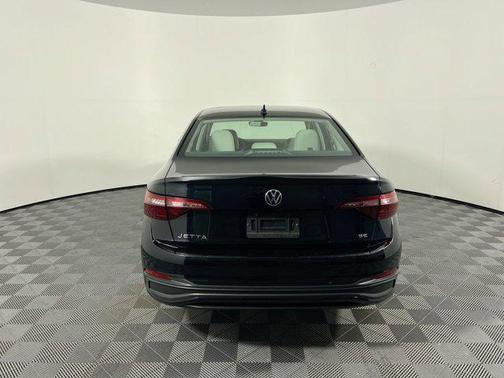Deep Black Pearl 2023 Volkswagen Jetta 1.5T SE