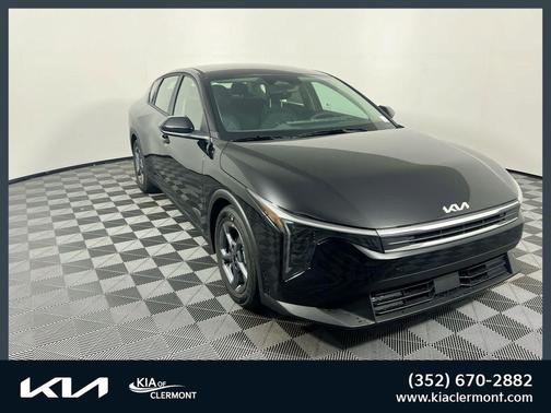 Aurora Black Pearl 2026 Kia K4 LXS