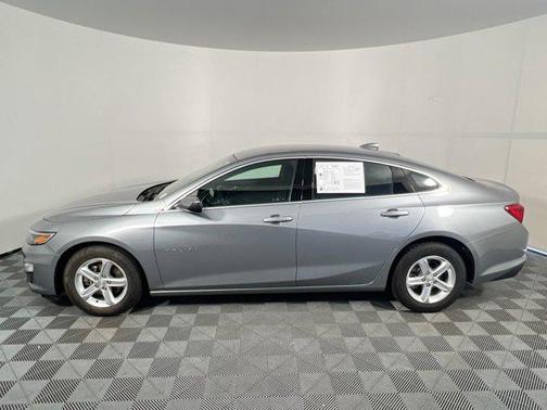 Sterling Gray Metallic 2024 Chevrolet Malibu FWD 1LT