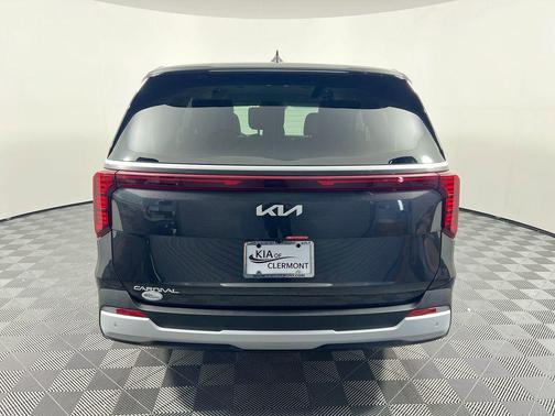 2026 Kia Carnival LX