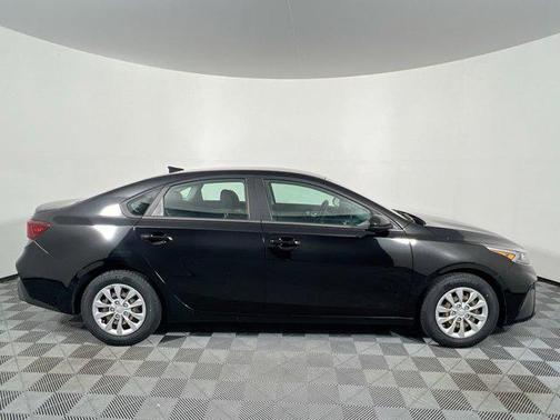 2022 Kia Forte FE
