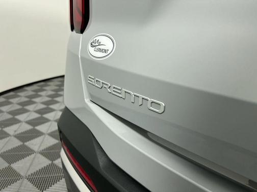 Wolf Gray 2026 Kia Sorento EX