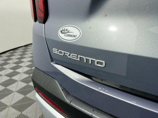 2025 Kia Sorento LX
