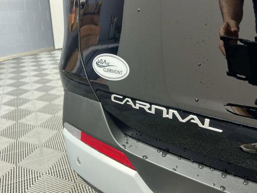2026 Kia Carnival EX