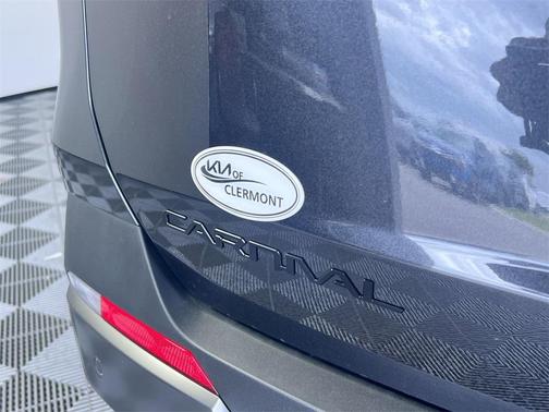 2026 Kia Carnival Hybrid SX