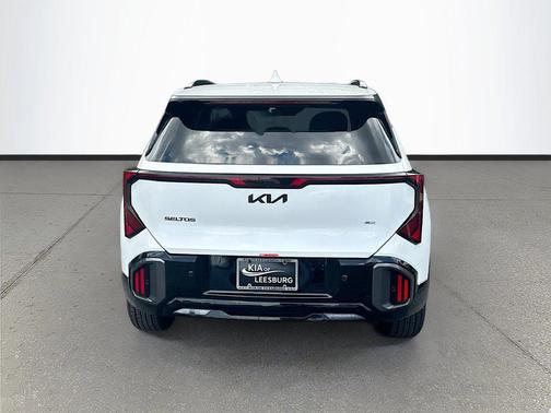 Snow White Pearl 2027 Kia Seltos X-Line S