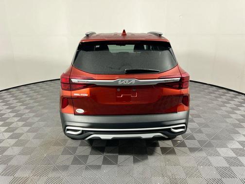 Mars Orange 2023 Kia Seltos S