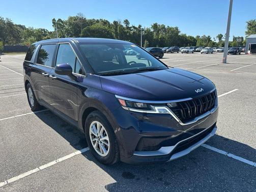 Deep Chroma Blue 2024 Kia Carnival LX