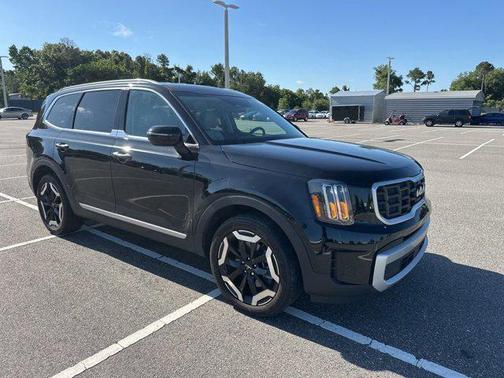 Ebony Black 2024 Kia Telluride S