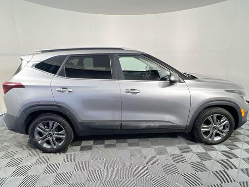 Steel Gray 2022 Kia Seltos S