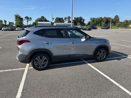 Steel Gray 2022 Kia Seltos S