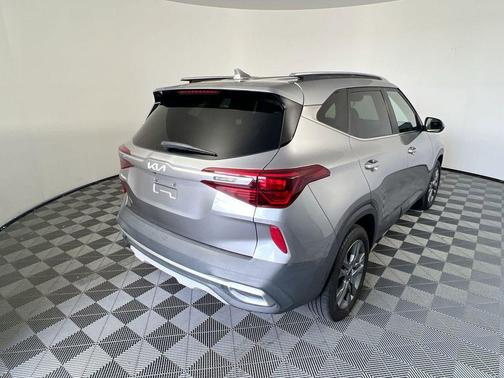 Steel Gray 2022 Kia Seltos S