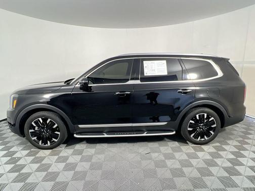Ebony Black 2024 Kia Telluride SX