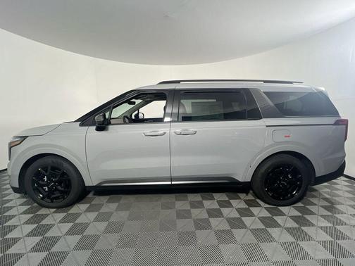 Ceramic Silver 2026 Kia Carnival SX