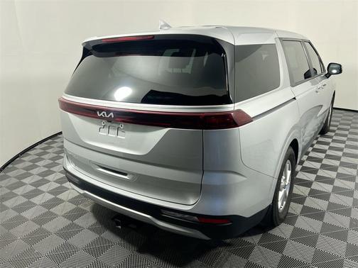 2023 Kia Carnival LX