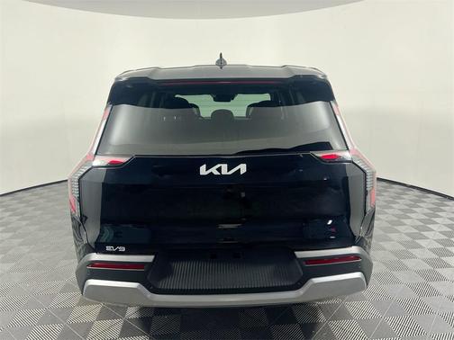 2026 Kia EV9 Light Short Range