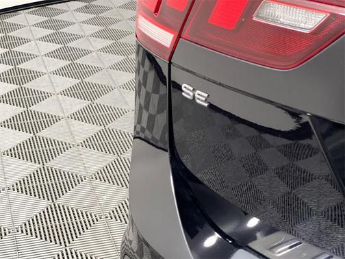 2022 Volkswagen Tiguan 2.0T SE R-Line Black 4MOTION