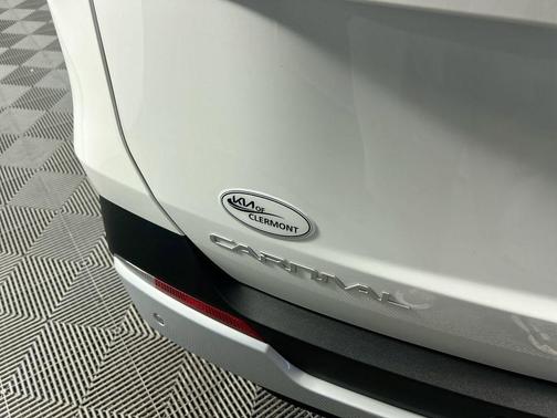 2026 Kia Carnival LX