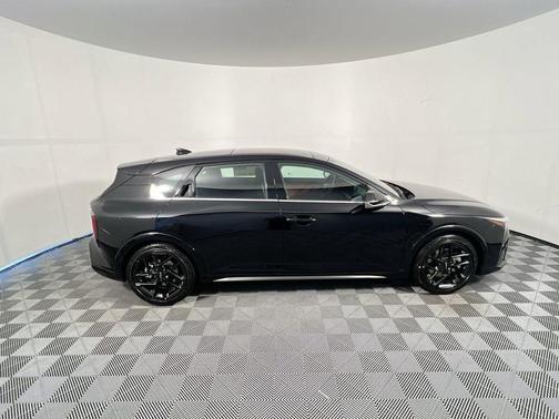 Aurora Black Pearl 2026 Kia K4 GT-Line Turbo
