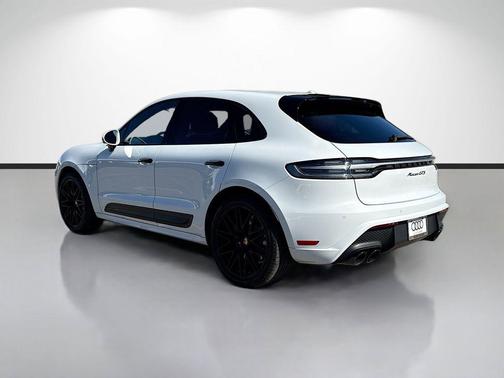 Carrara White Metallic 2024 Porsche Macan Macan GTS