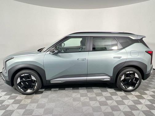 Iceberg Green 2027 Kia Seltos EX