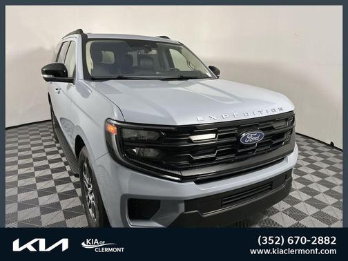 Glacier Gray Metallic TriCoat 2025 Ford Expedition Active