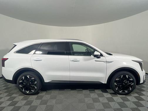 Glacial White Pearl 2026 Kia Sorento EX