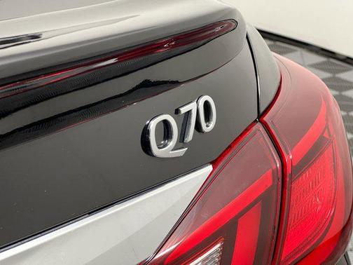 2015 INFINITI Q70 3.7