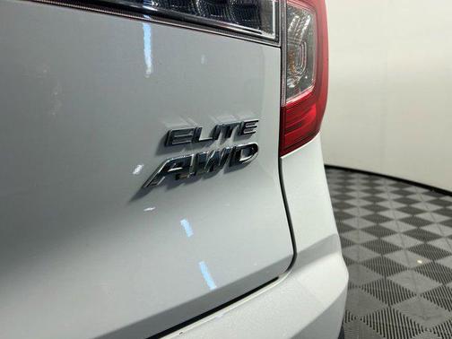 2022 Honda Pilot AWD Elite