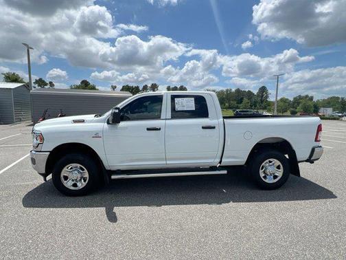 Bright White Clearcoat 2024 RAM 2500 Tradesman Crew Cab 4x4 6'4' Box