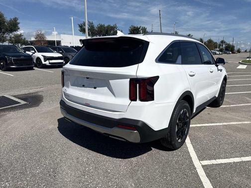 Glacial White Pearl 2026 Kia Sorento S