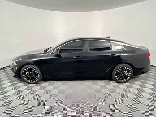 Ebony Black 2022 Kia K5 GT-Line
