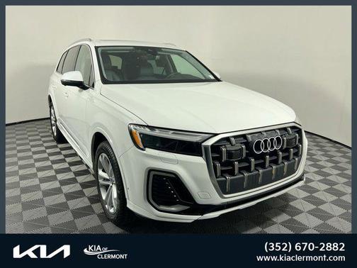 2025 Audi Q7 55 Premium Plus