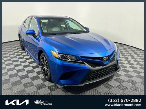 2020 Toyota Camry SE