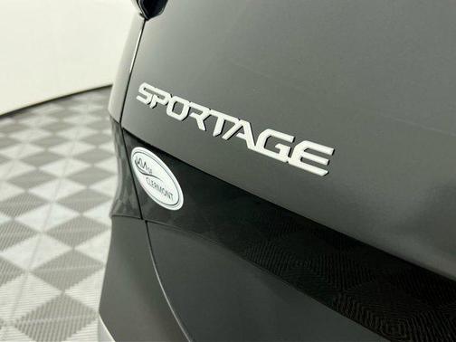 2025 Kia Sportage Hybrid LX