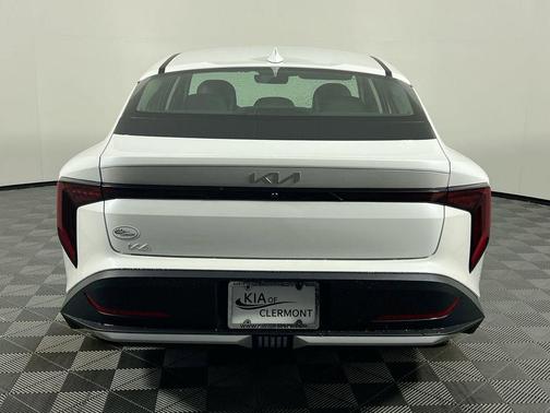 Snow White Pearl 2026 Kia K4 LX