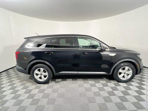 2021 Kia Sorento LX
