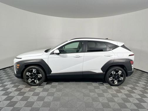 Atlas White 2024 Hyundai KONA SEL