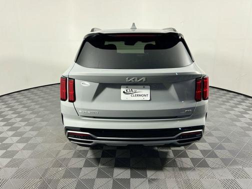 Wolf Gray 2023 Kia Sorento SX