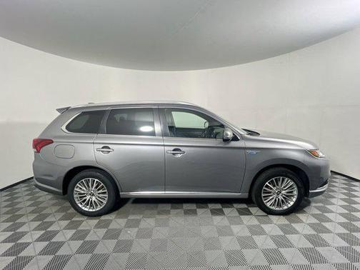 2022 Mitsubishi Outlander PHEV GT