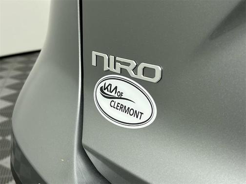 2025 Kia Niro SX