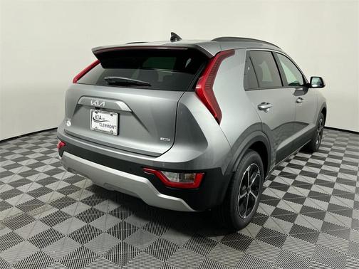 2025 Kia Niro SX
