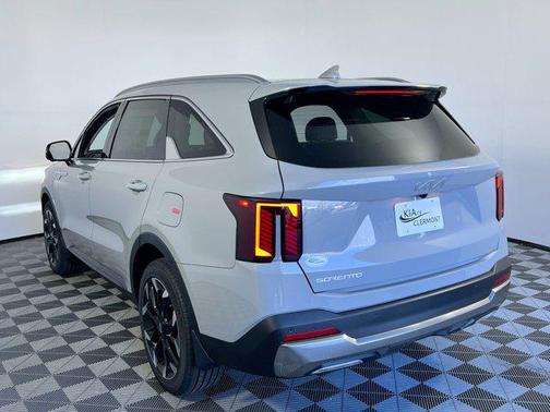 2025 Kia Sorento SX